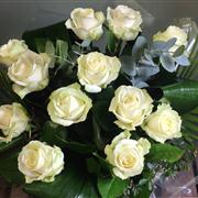 Twelve Heavenly White Roses